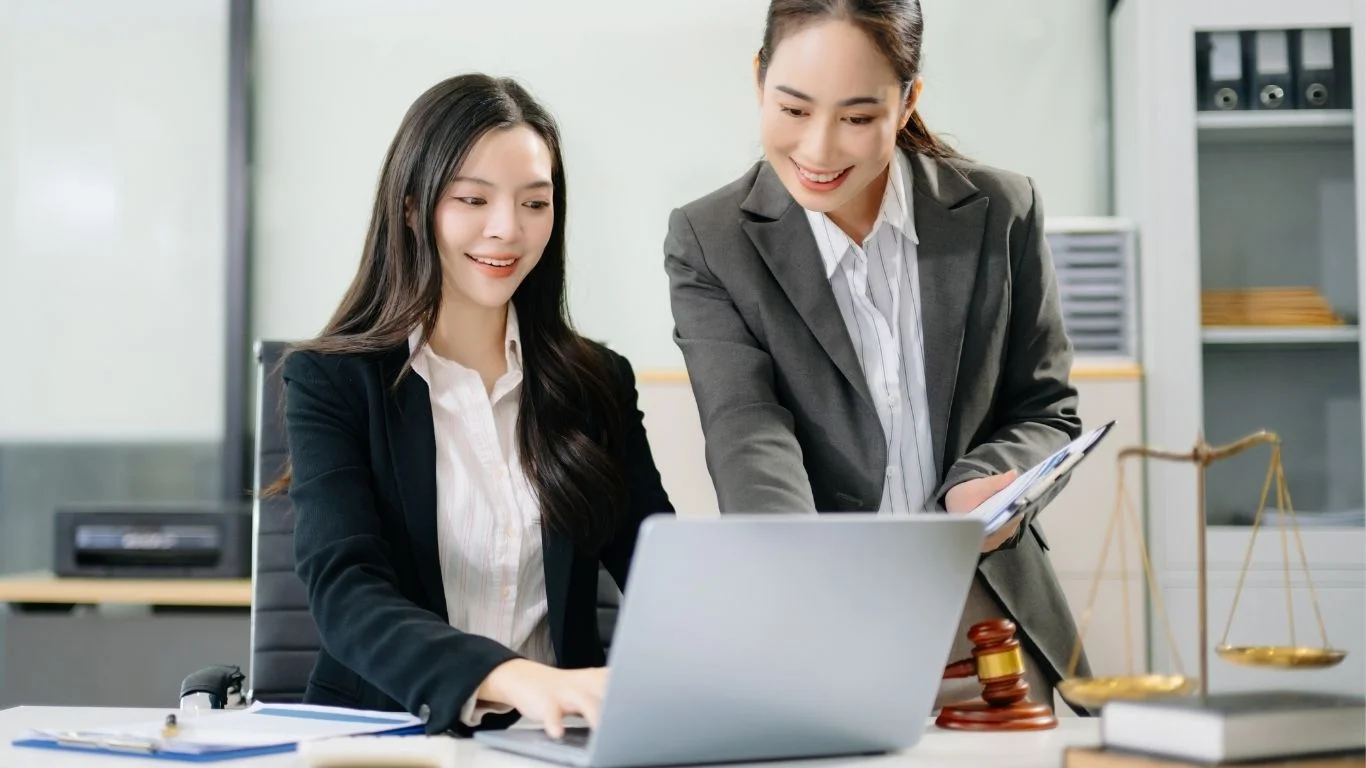 How to Find the Right Law Firm in Bangkok for Foreigners